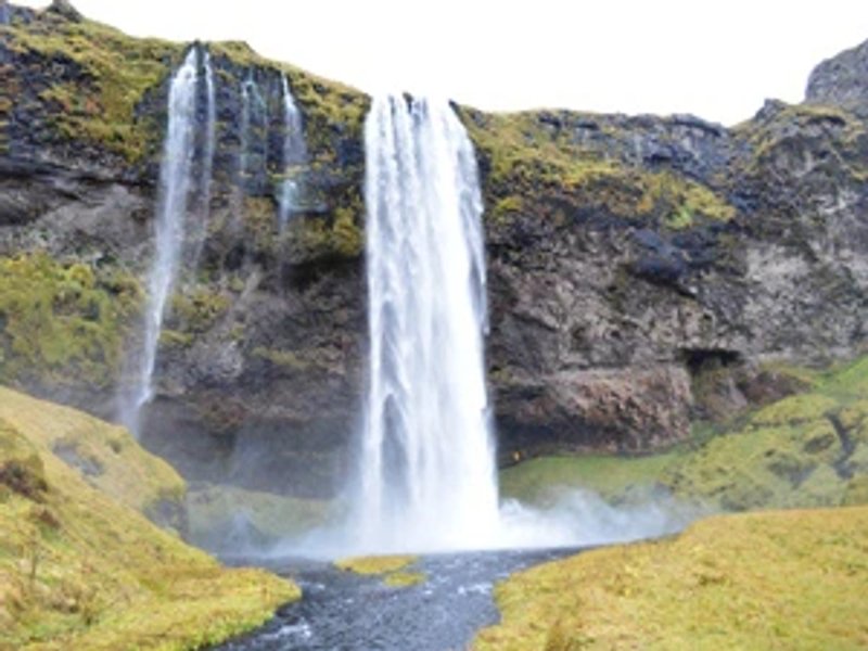 Seljalandfoss-Wasserfall-Südisland