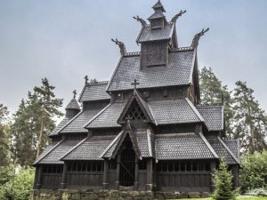 Norwegen Urlaub - Stabkirche Gol aus 1200