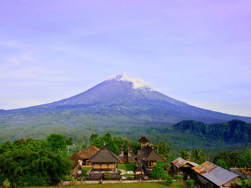 Panorama auf Mount Agung und den Pura Besakih Tempel auf Bali