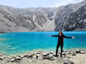 Lagune beim Trekking bei Huaraz in Peru