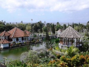 Unterkunft im Wasserpalast auf Bali, Indonesien