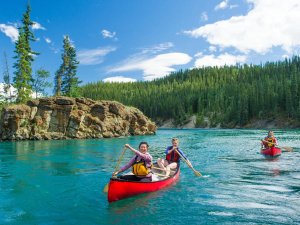 Kanutour bei Whitehorse in Yukon, Kanada