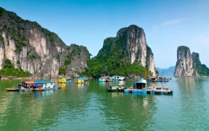 vietnam familienreise küste boote