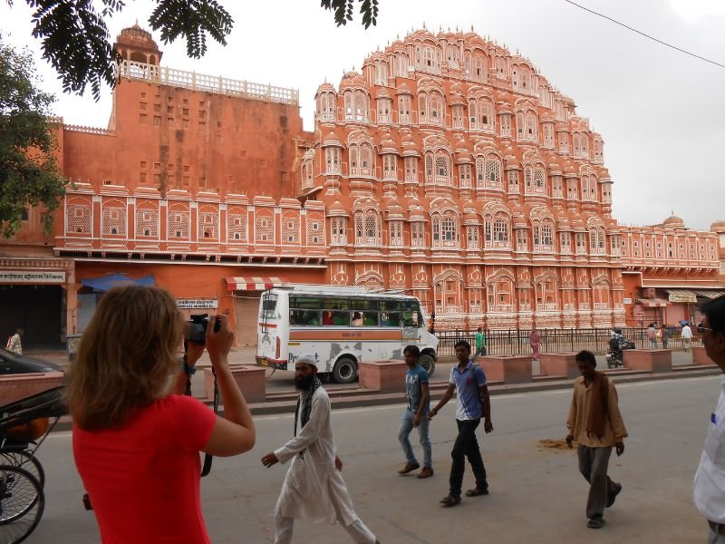 Menschen auf den Straßen von Jaipur