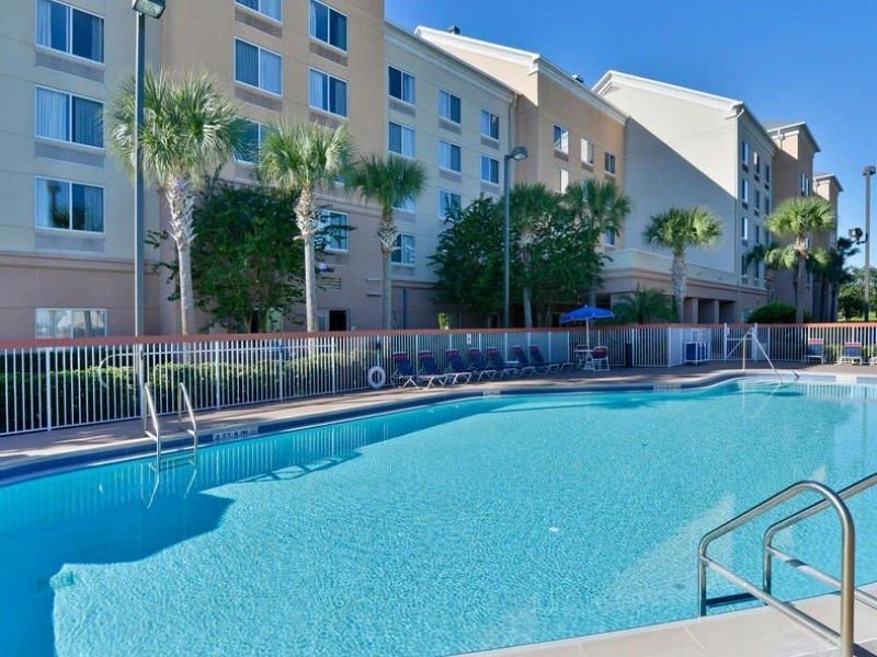 Pool im Motel Orlando