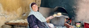 Marokkanische Frau in Küche