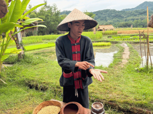 Guide bei der Reistour in Luang Prabang in Laos