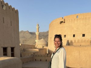 Reisende in Nizwa im Oman