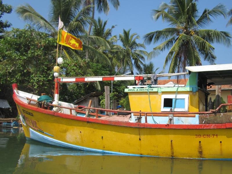 Boot im Hafen von Sri Lanka
