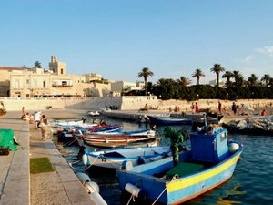 Boote am Hafen von Otranto