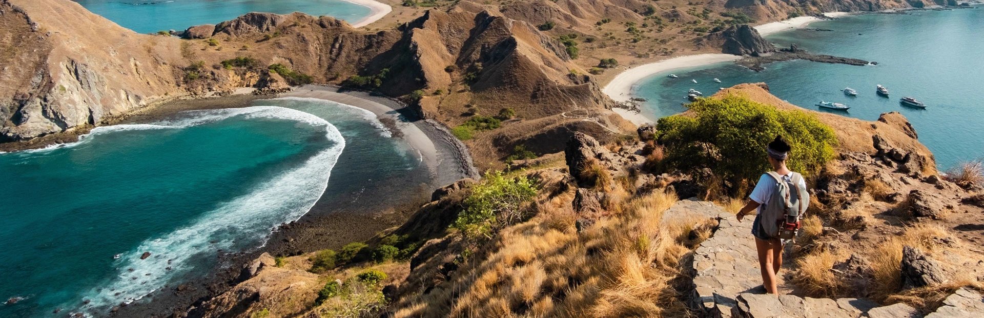 Wanderung zu einer Bucht auf Flores, Indonesien