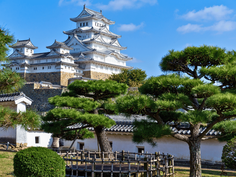 Burg Himeji im Sommer