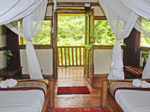 Uganda Bwindi Restcamp Schlafzimmer