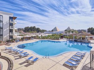 Hotelpool in Kairo in einer Komfortunterkunft