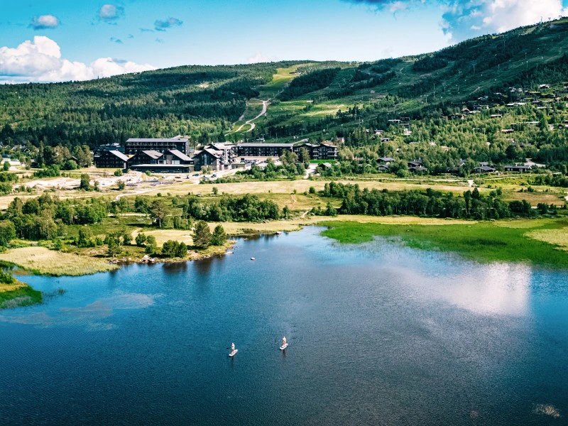 Geilo Ferienpark bei strahlendem Sonnenschein in Norwegen