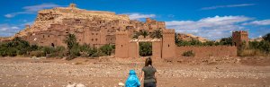 Familie vor Ait-Ben-Hadou