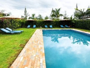 Pool der Lodge in Karatu Tansania