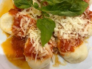 Frisches Essen beim Kochkurs auf Sardinien