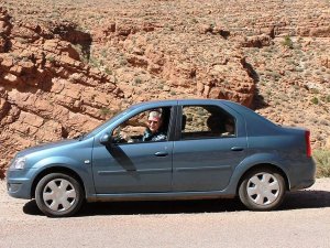 Medium großer Mietwagen in Marokko