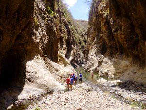 Reisende im Somoto Canyon