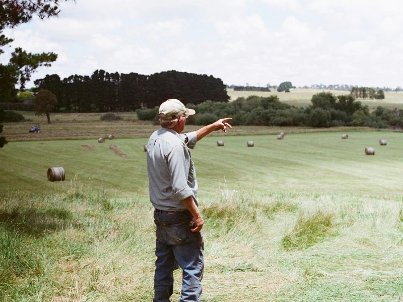 Farmer auf seiner Farm in Australien