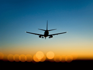 Flug am Abend