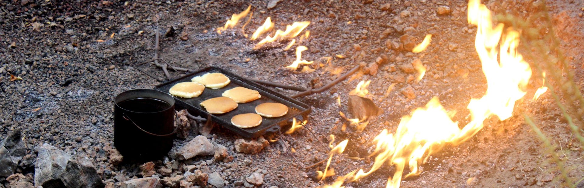 Pancakes neben den Natural Flames in Murchison in Neuseeland