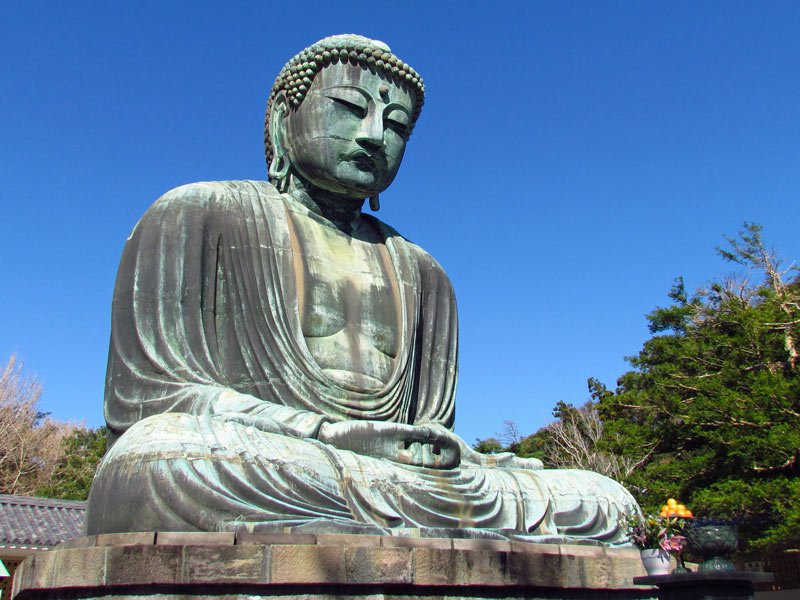 Großer Buddah im Wald bei Kamakura