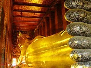 Liegender Buddha im Wat Pho Tempel in Thailand