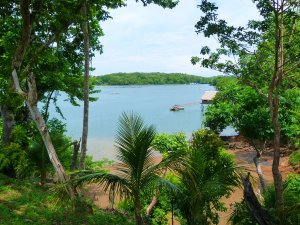 Bucht bei Boca Chica, Panama