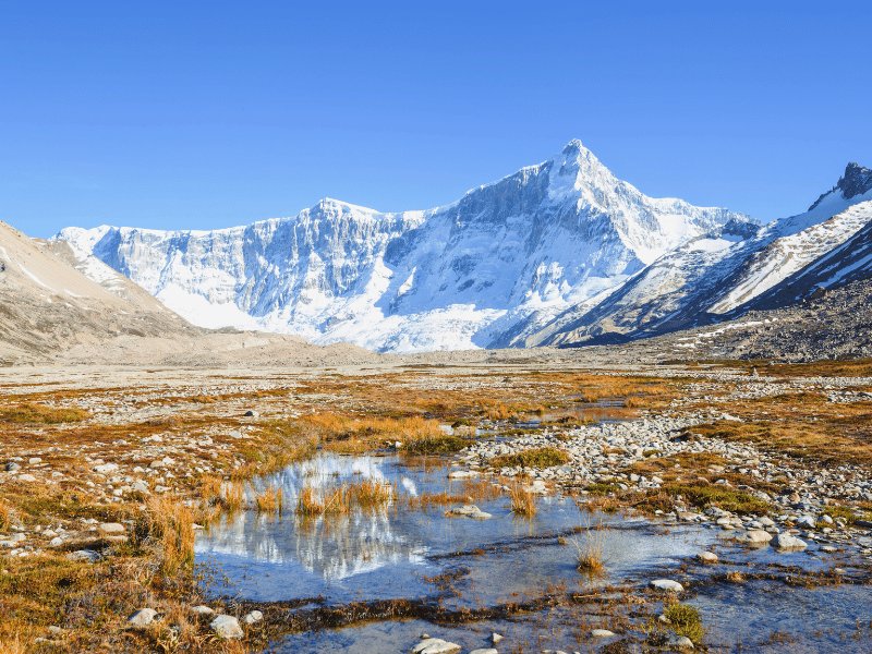 Blick auf Berge und Seen in Argentinien