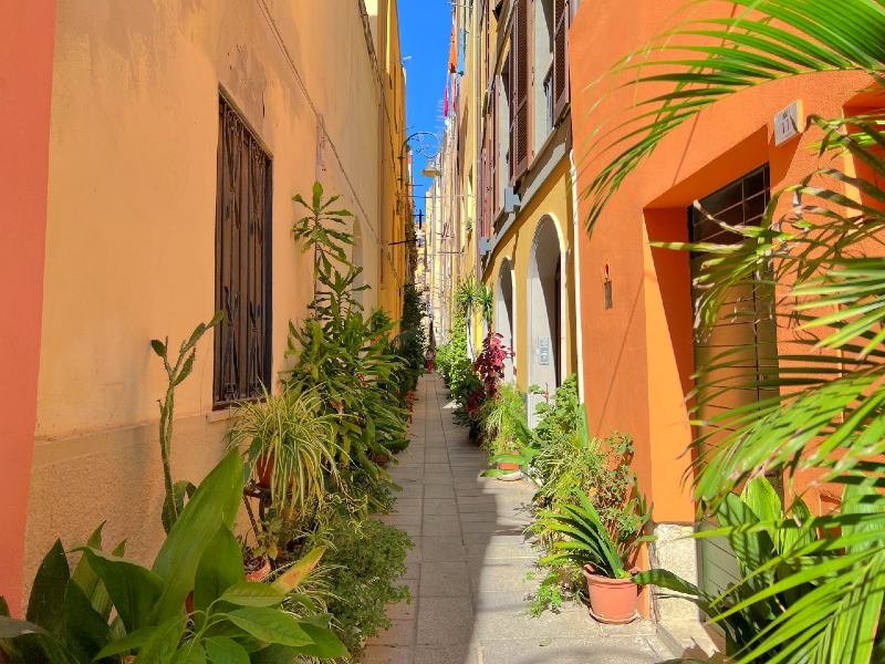 Farbenfrohe Gassen in Cagliari Tour