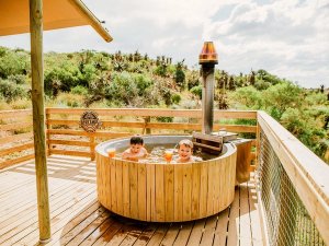 Im Hottub beim Glamping in Swellendam