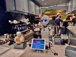 Roboter-Café in Tokio