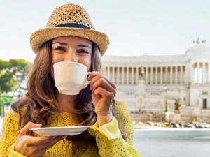 Im Italien Urlaub leckeren Kaffee genießen