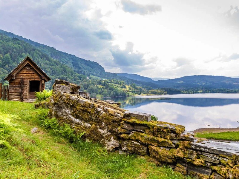 Am See bei Voss, Norwegen