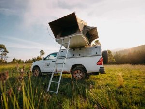 Single Cab mit Dachzelt