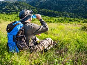 Eine Rast beim Wandern einlegen